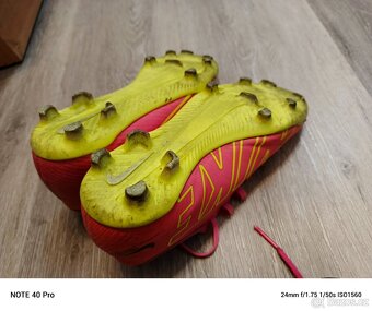 Dětské kopačky Nike a Adidas - 7
