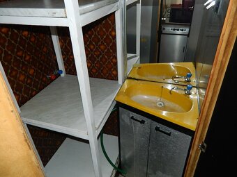 Velký dvouosý karavan Dethleffs - 7