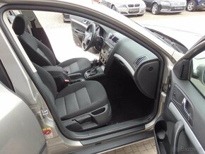 ŠKODA OCTAVIA 2 KOMBI 1.9 TDI DPF ROK 2009 SERVISKA PĚKNÁ - 7