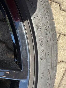 VW Pretoria black 235/35 R19 8Jx19 ET 50 - 7
