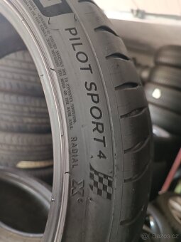 235/40r18 zánovní Michelin - 7