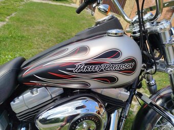 Harley Davidson Dyna Street Bob - 7