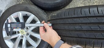 Alu kola VW 5x112, nove letní pneumatiky - 7