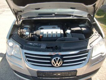 VW TOURAN 2,0TDI Highline - 7