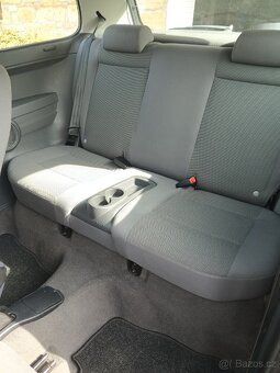 VW FOX . 1.2 HTP NAJETO 110000 KM rok:2012 - 7