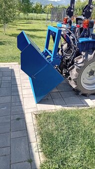 Transportní box hydraulicky sklápateľný za malotraktor - 7