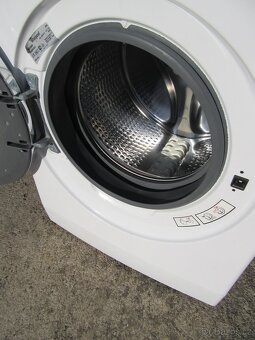 Nabízím pračku Whirpool přední plnění na 10kg. Plně funkční - 7