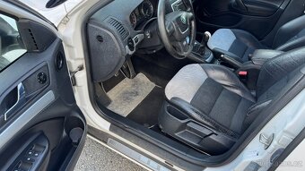 Škoda Octavia RS 2.0TDI 125kW XENON - 7