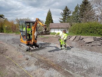 Cat 301.4 minibagr - 7