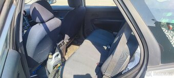 Kia carens 2.0crdi Vadné Turbo DoHoDa - 7