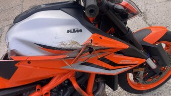 KTM 1290 Super Duke R - 7