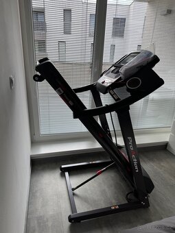 Běžecký pás BH Fitness Pioneer R3 - 7
