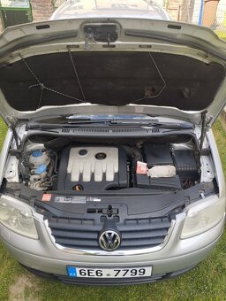 VW Touran 2.0 TDI - 7