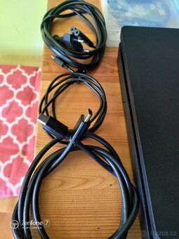 Ps4 slim 500gb 3x hry 2x ovladače orig krabice - 7