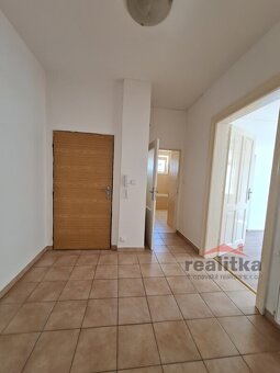 Pronájem bytu 2,5+kk na Husově ul. v Opavě - 7