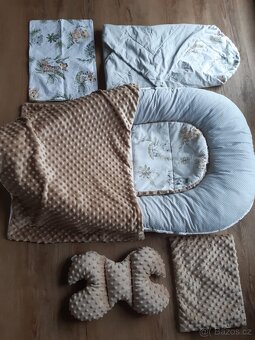 Hnízdečko se Safari zvířátky + zavinovačka a další - 7 ks - 7