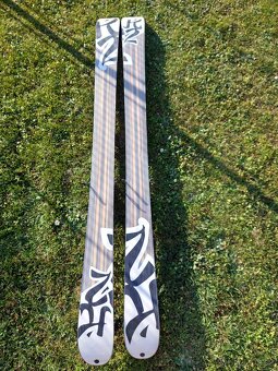 Freeride lyže K2 a Head - 7