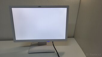 Fujitsu B22W-7 LED 22" - 7