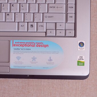 Toshiba LopTop "Satellite"A215-S5824 - 7