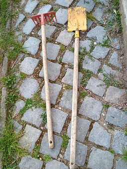 Dětské stoličky 3ks, pláštěnka a spacak - 7