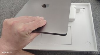Macbook Apple M1 chip 8 GB LPDDR4 RAM 256GB solid-state disk - 7