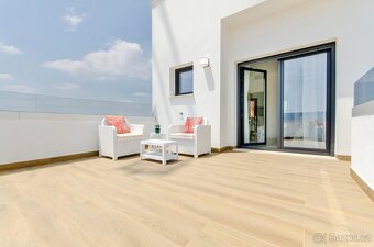 Moderní dvoupodlažní dům 4+kk o ploše 119 m² Španělsko - 7