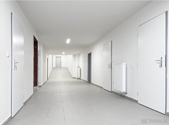 Výrobní a kancelářské prostory, showroom, k pronájmu, areál - 7