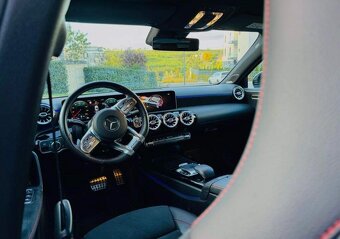 Mercedes-Benz A 220 AMG Line - 7