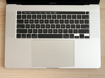 Apple MacBook Pro 16" (2019) - 100% STAV NOVÉHO KUSU - 7