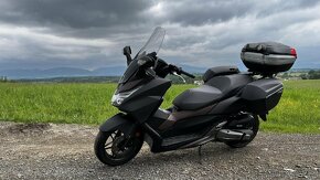 Držáky kufru Shad na Honda Forza 125 300 350 Honda ADV - 7