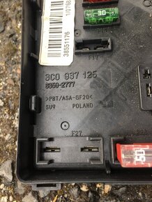 Pojistkový blok Vw passat b6 - 7