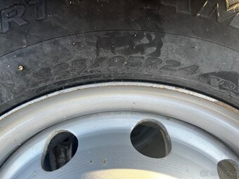 pneu 325/95 R24 s disky 8,5x24 - 7