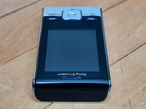 Sony Ericsson T715 ve stavu nového - 7