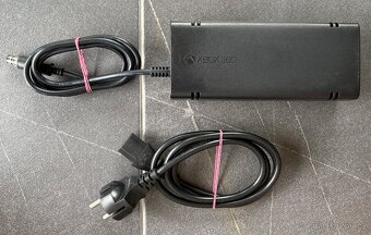 Xbox 360 (250 GB) + Kinect, ovladač, hry - 7