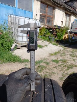 225/45R17 - 7