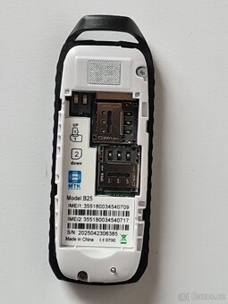 Mobilní telefon mini B25 - 7