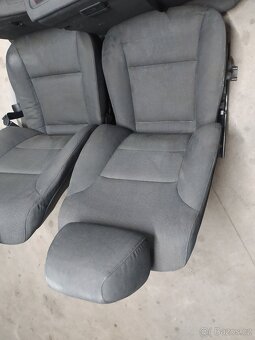BMW E60/E61 Přední a zadní sedačky 535d - 7