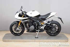 Triumph Speed Triple 1200 RR - 7