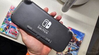 Nintendo Switch Lite + 2hry - 7
