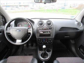 Ford Fiesta 1.6 16V SPORT - 7
