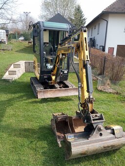 Prodám mini bagr Yanmar SV18 - 7