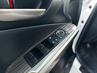Lexus IS300h, 2018, 2.5 Hybrid 164 kW, 140t. km – TOP výbava - 7