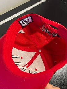 Snapbacky KALI – originální merchandise, nikdy nenošené - 7