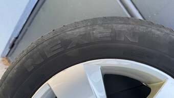 Prodám originál ALU Škoda 185/60/15 5x100 Nexen - 7