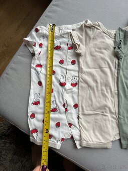 Overaly, rompery, pulovr. Velikost 56-62. - 7