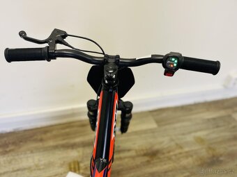 Dětské elektro odrážedlo, Sedna 12, více barev - 7