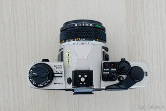 Olympus OM-4 Ti + Zuiko OM 28mm f/3.5 - 7