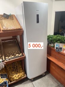 Vybavení prodejny, regály, stůl, police - 7