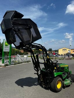 Profesionální žací traktor JOHN DEERE X950R - 7