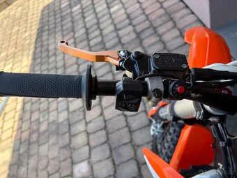 Prodám KTM SX-F 350,r.v.2021,118mth,koupena v ČR - 7